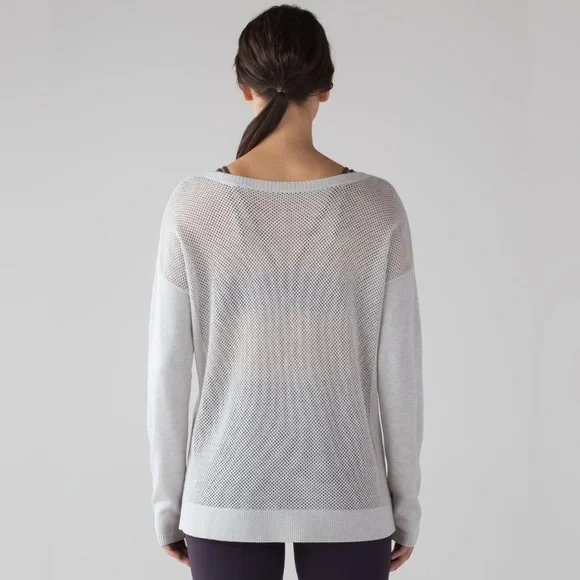 LULULEMON Get Well Crew Neck Sweater cashmere blend. Size 10 - Picture 6 of 12